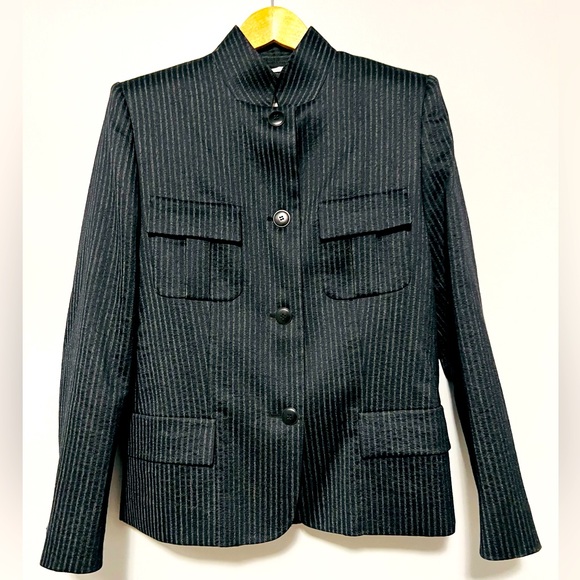 MaxMara Black and Gray Pinstripe Wool Blazer/Jacket. - Picture 1 of 15